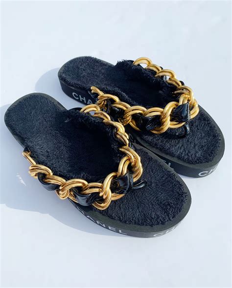 chanel flip flops with chain